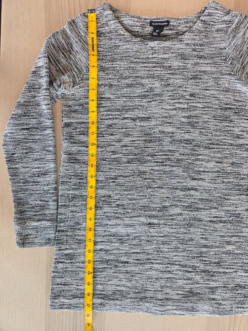 Club Monaco Keni Tweed Top | Black White Textured Knit with Side Slits - Picture 6 of 7